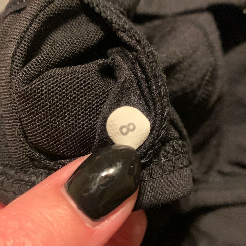 Lululemon workout top with built in bra - Picture 3 of 4